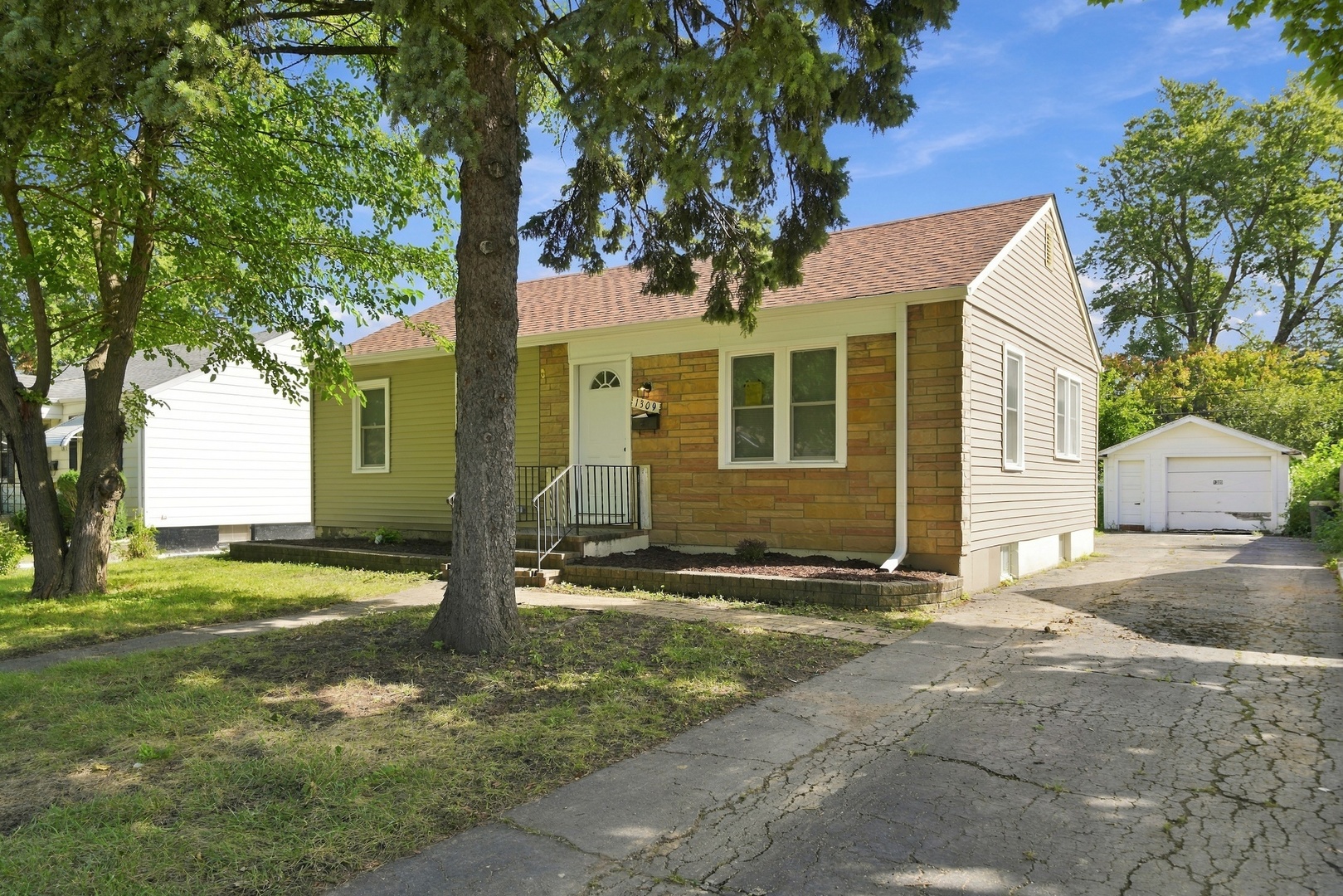 1309 Howard Avenue Property Photo 1