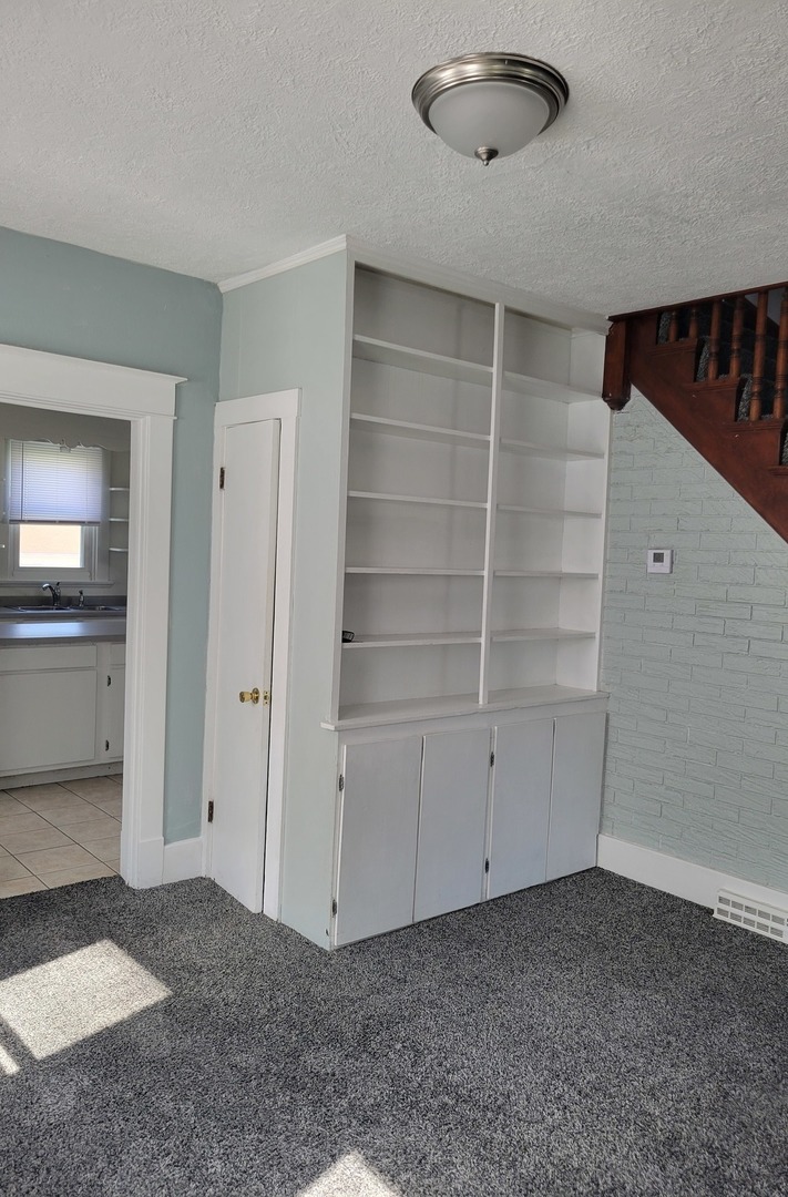 1734 Davie Street Property Photo 6