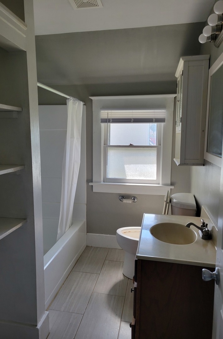 1734 Davie Street Property Photo 22