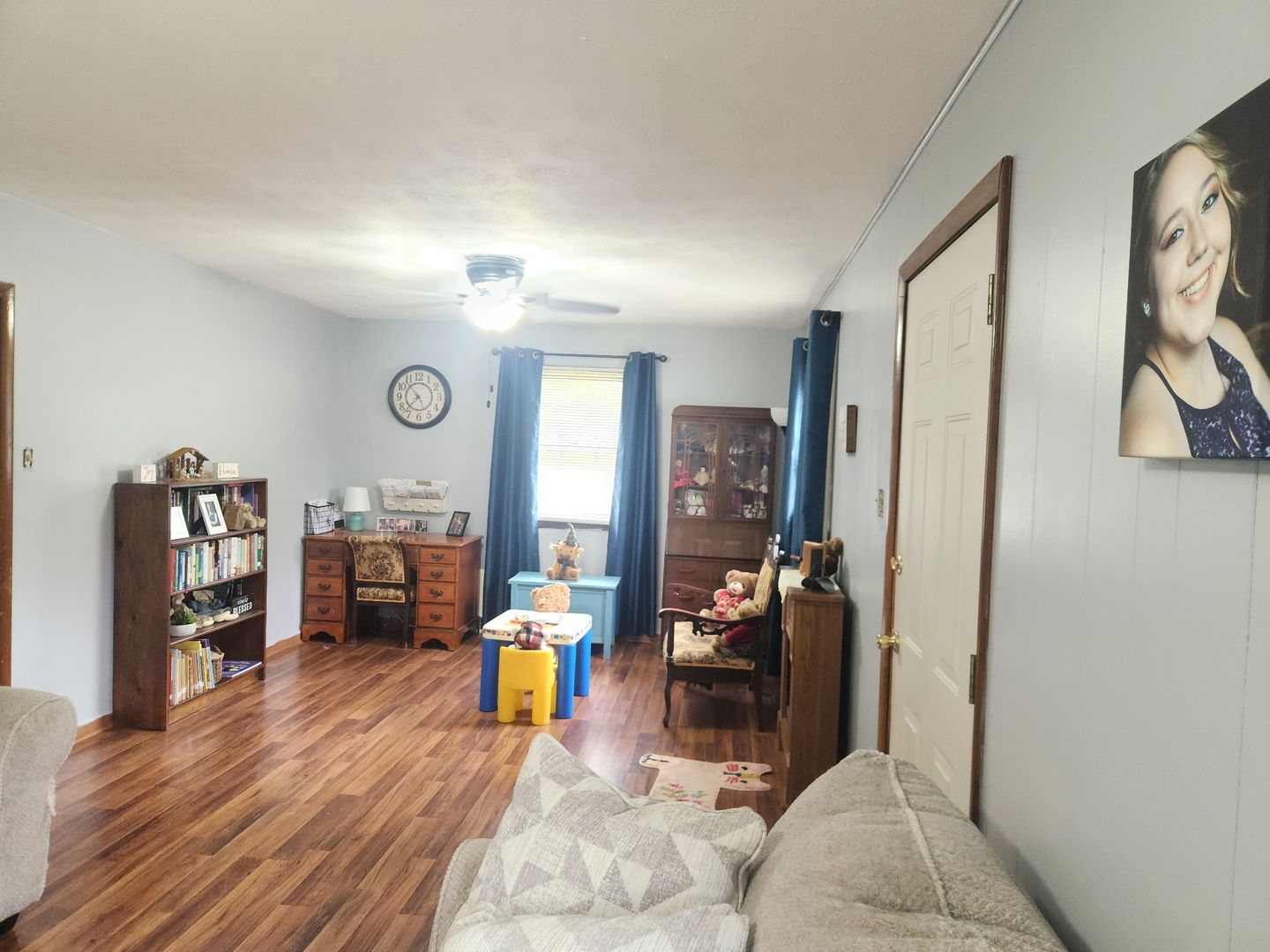 901 E Olive Street Property Photo 5