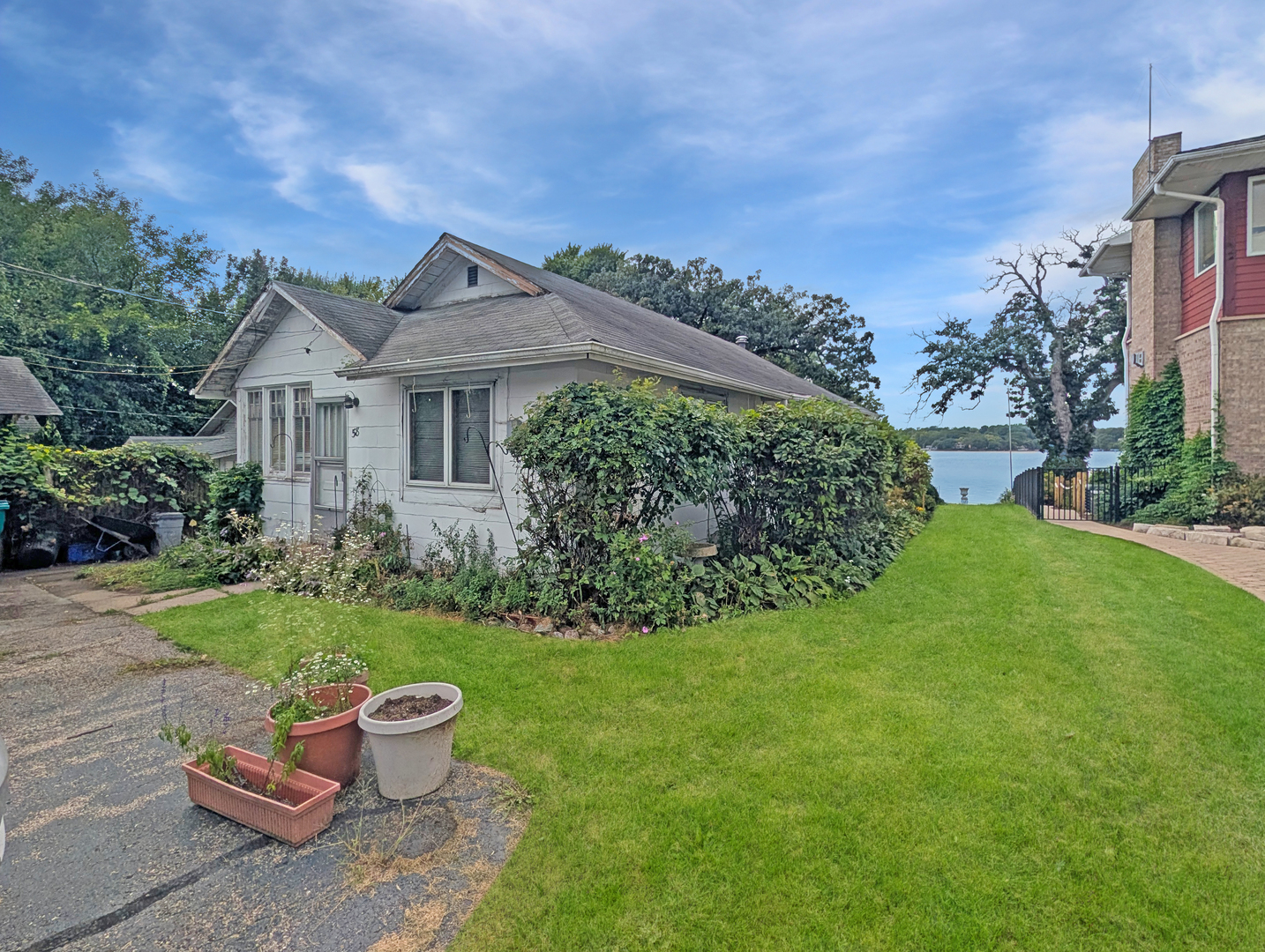 58 N Lake Avenue Property Photo 14