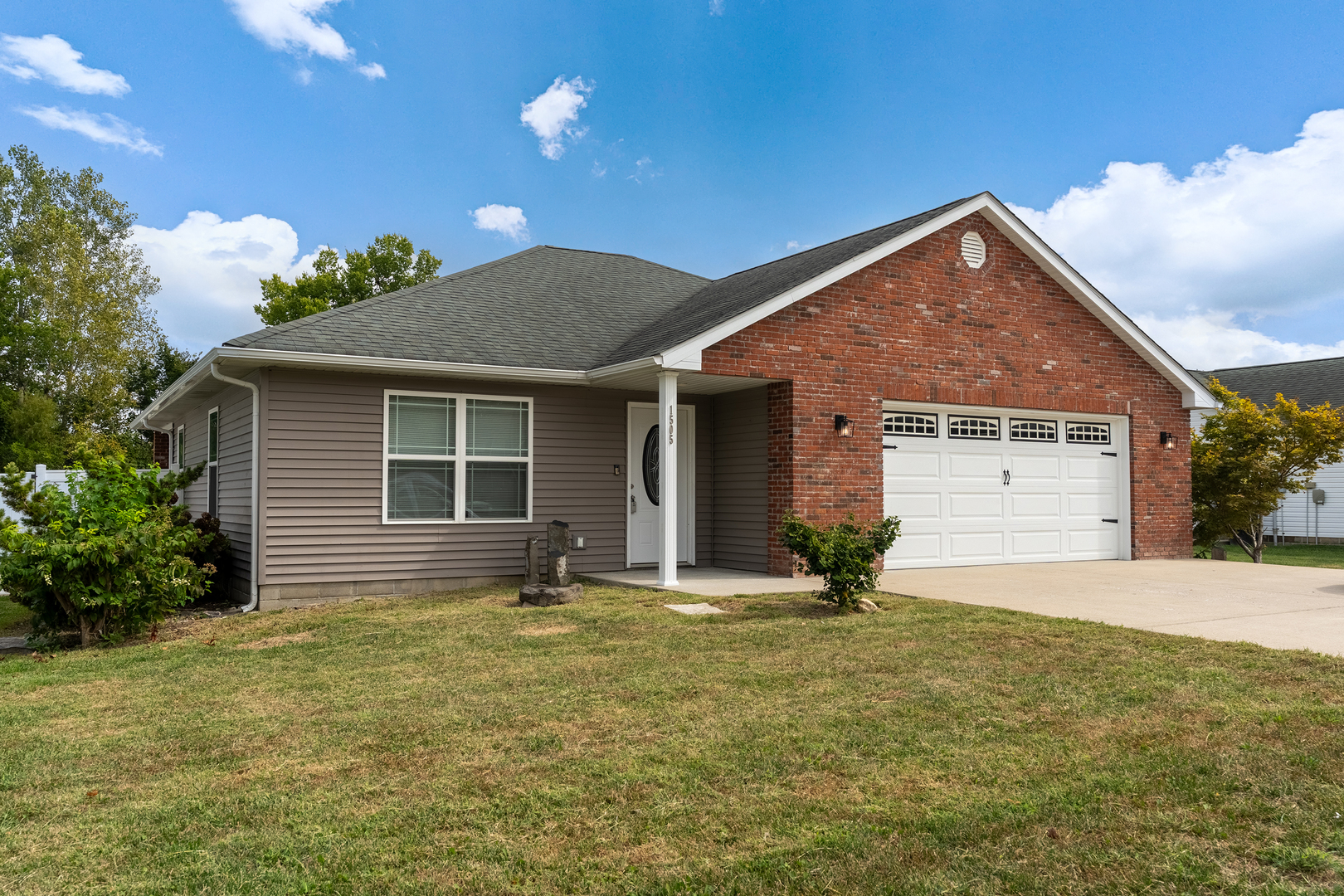 1505 Dew Drop Drive Property Photo 2