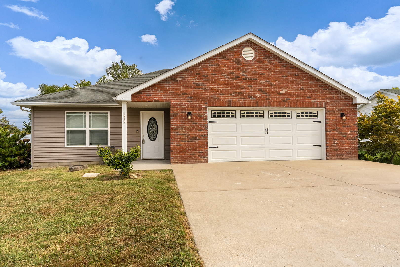 1505 Dew Drop Drive Property Photo 3
