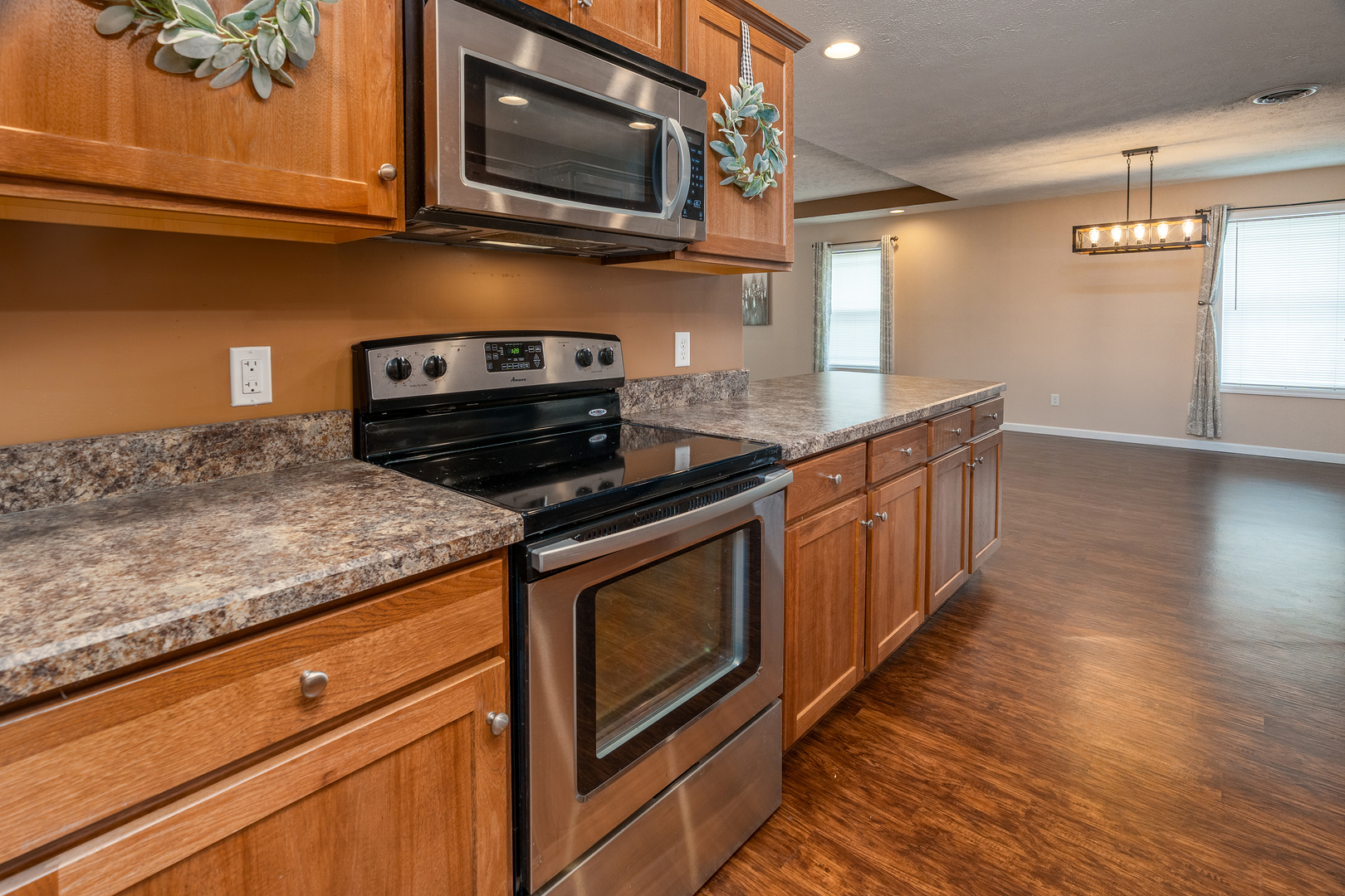 1505 Dew Drop Drive Property Photo 12