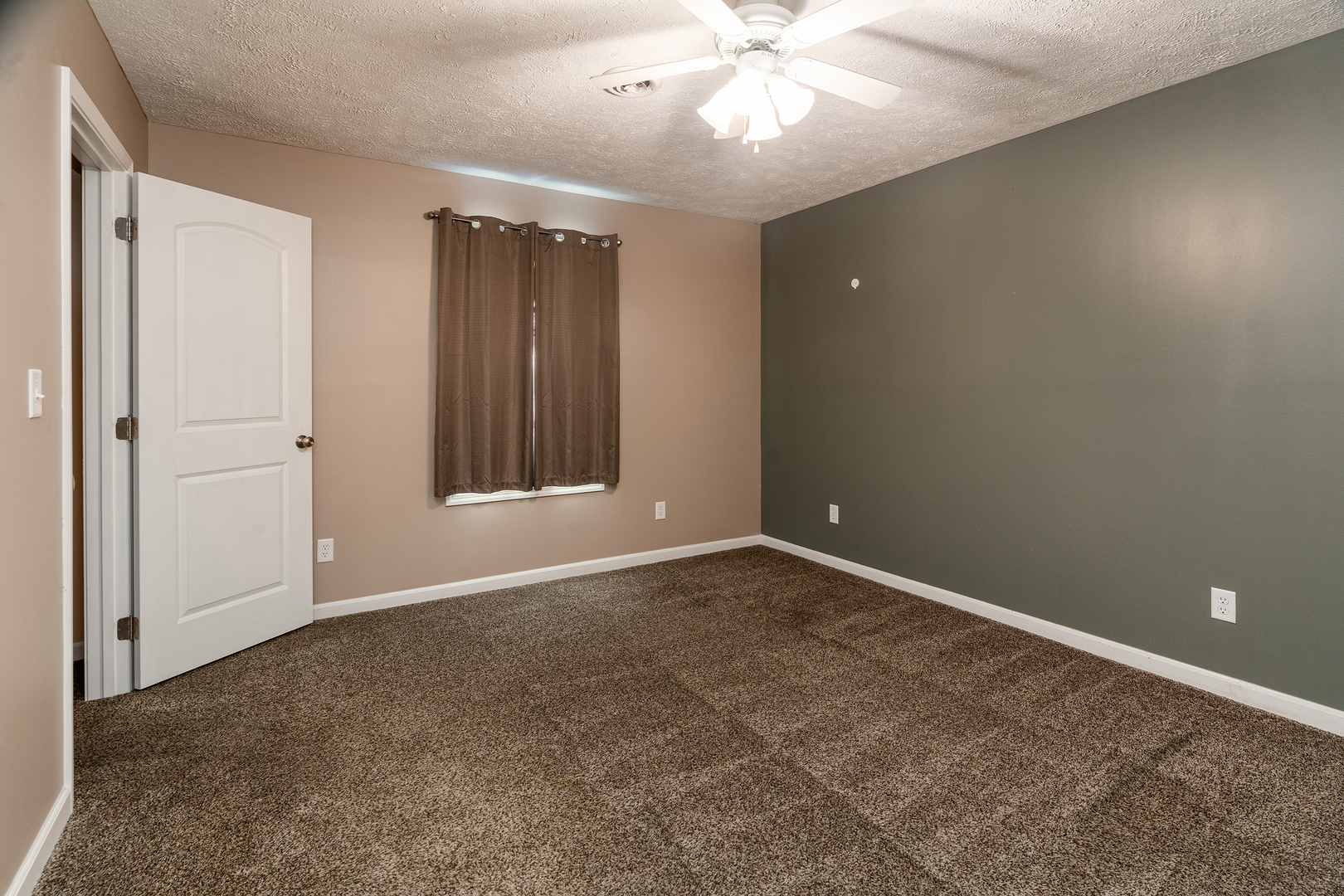 1505 Dew Drop Drive Property Photo 18