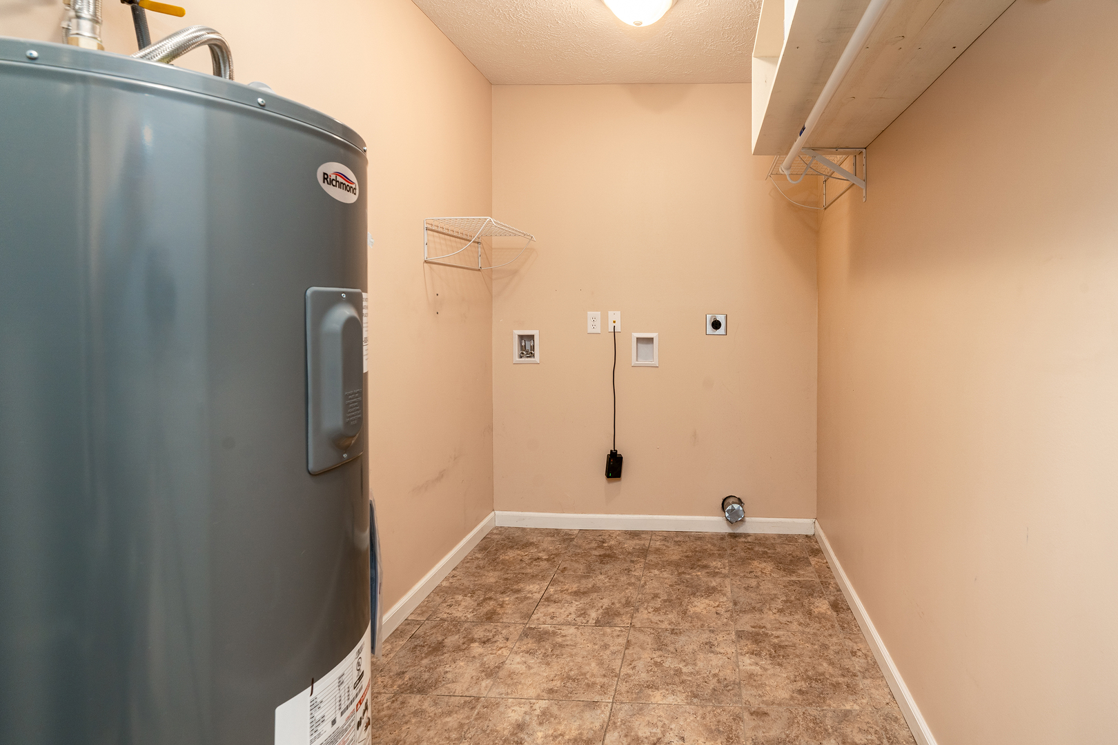 1505 Dew Drop Drive Property Photo 23