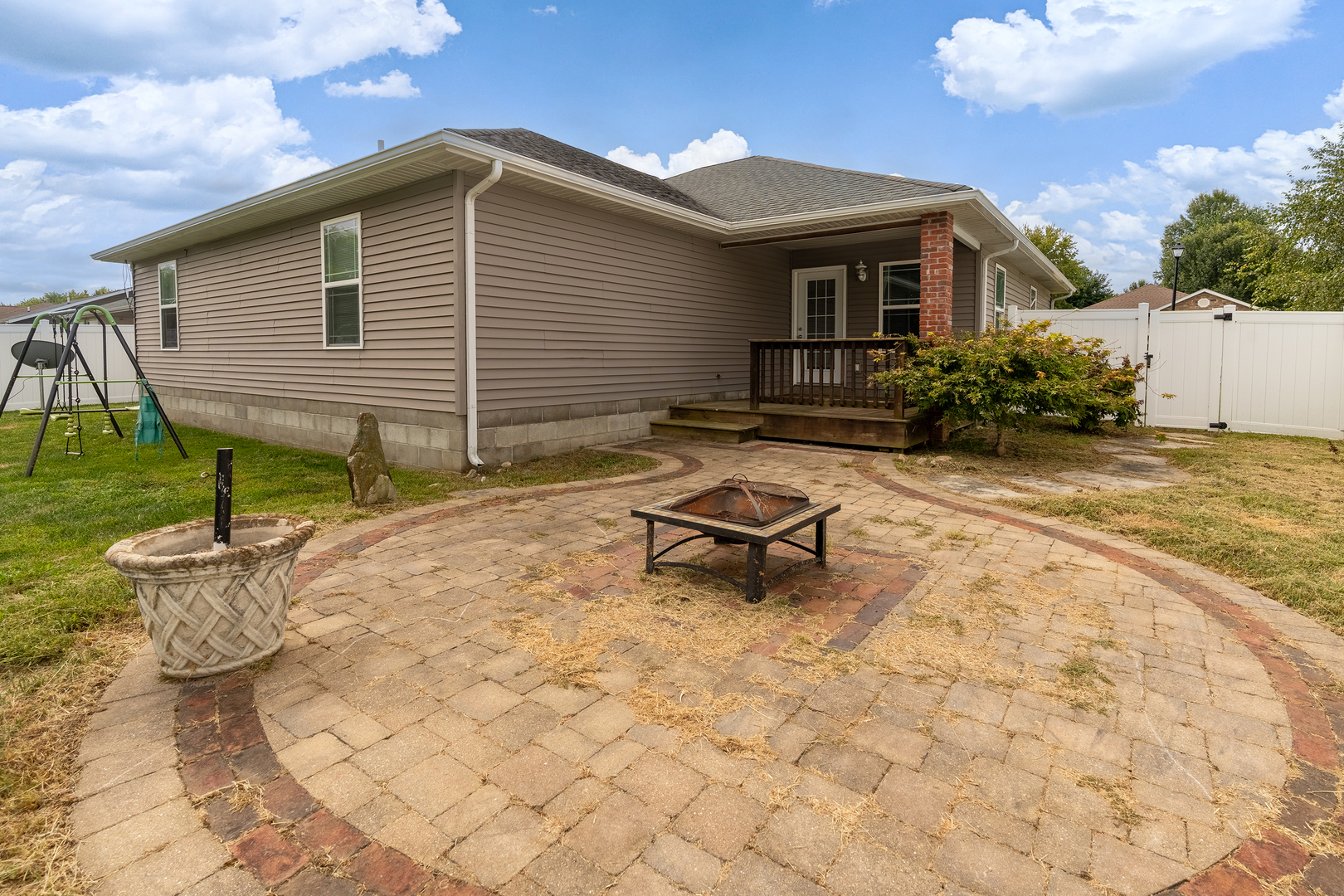 1505 Dew Drop Drive Property Photo 27