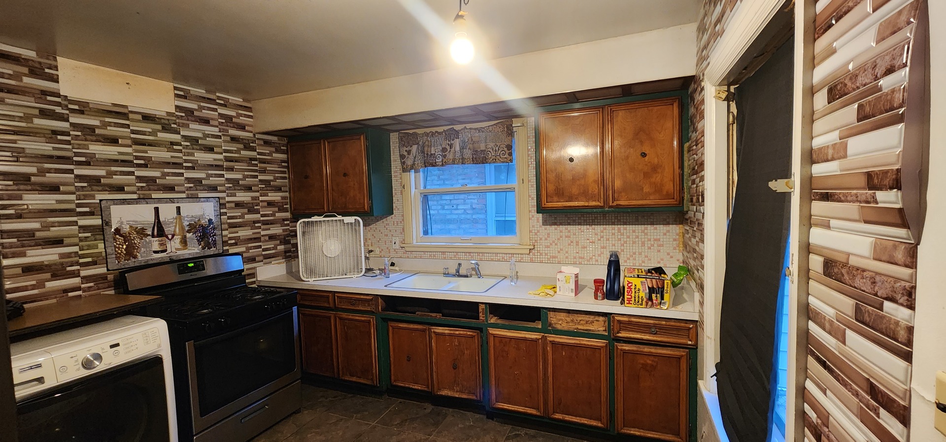 3530 Elmwood Avenue Property Photo 6