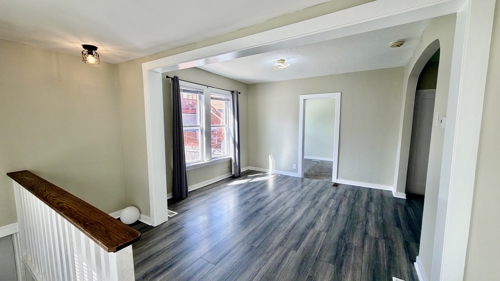 2329 N Mcvicker Avenue Property Photo 9
