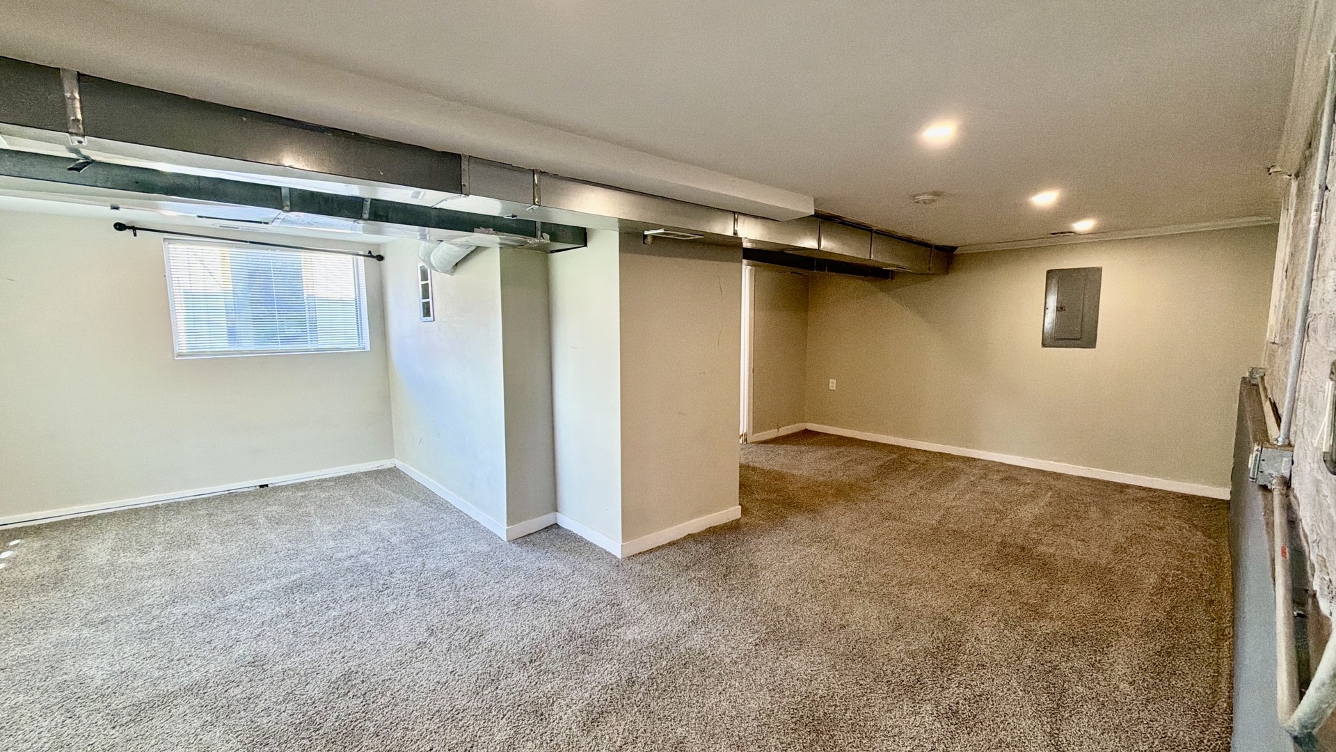 2329 N Mcvicker Avenue Property Photo 15