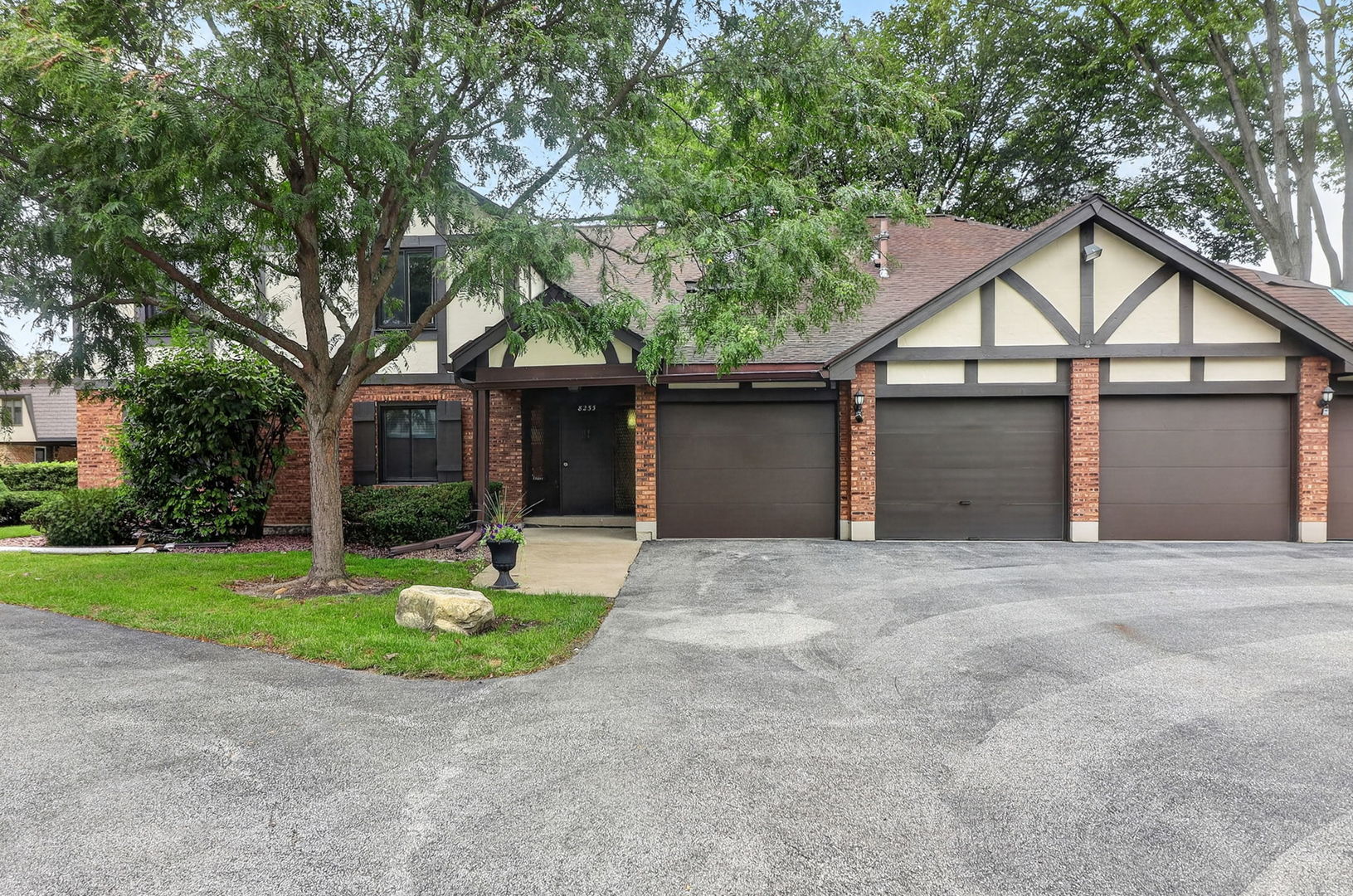 8255 Juniper Court 36d Property Photo 1