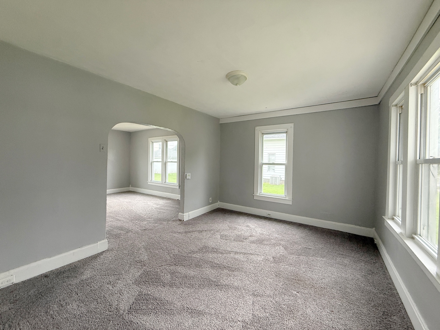 1125 37th Street Property Photo 4