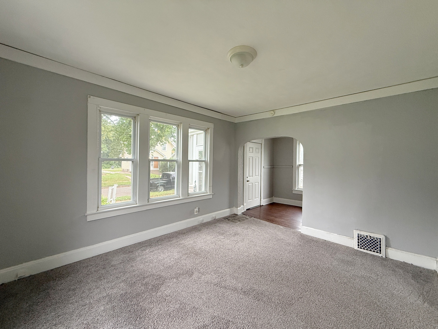 1125 37th Street Property Photo 6