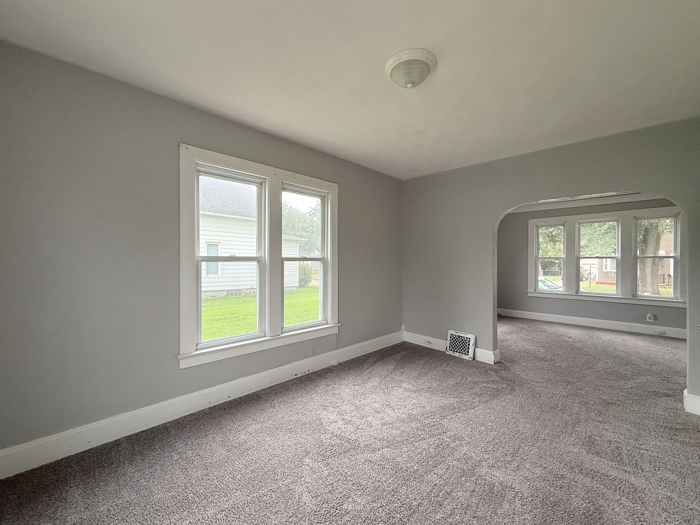 1125 37th Street Property Photo 9