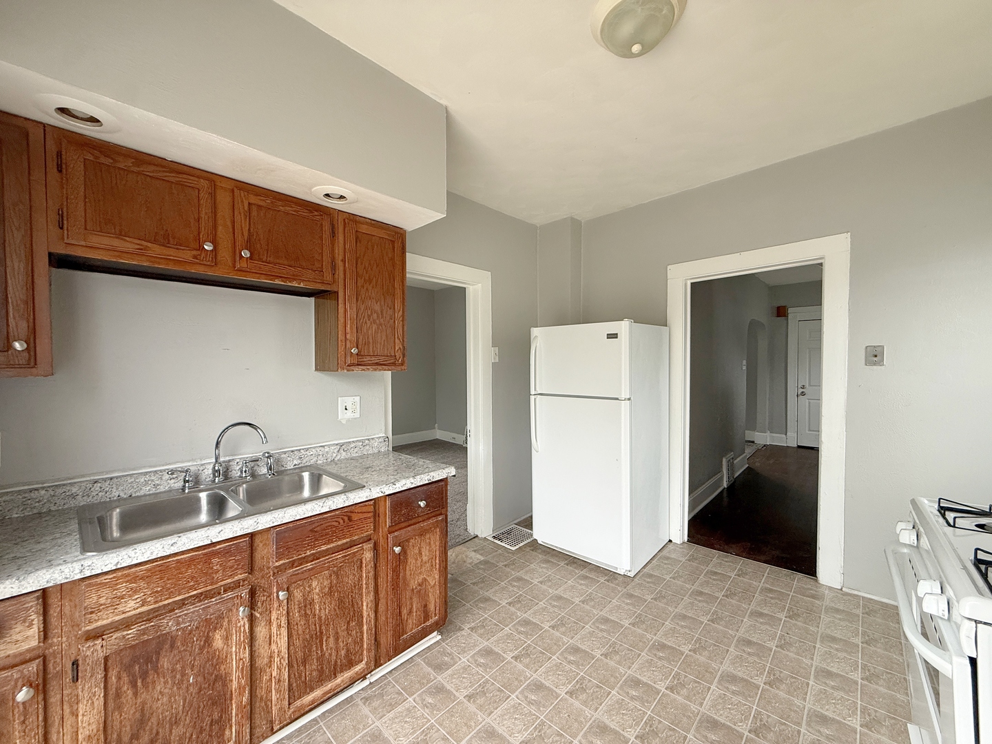 1125 37th Street Property Photo 11