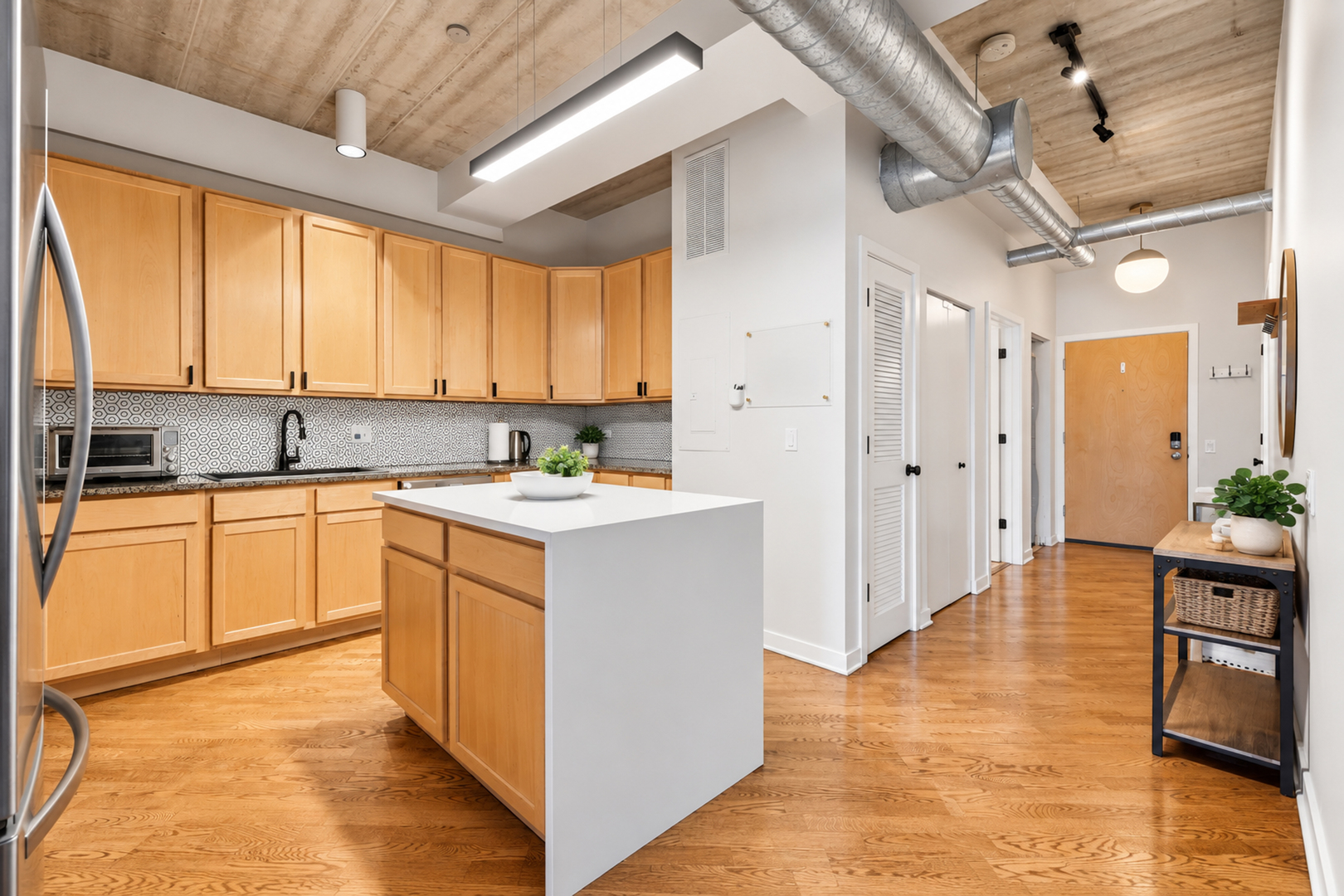 3260 N Clark Street 304 Property Photo 6