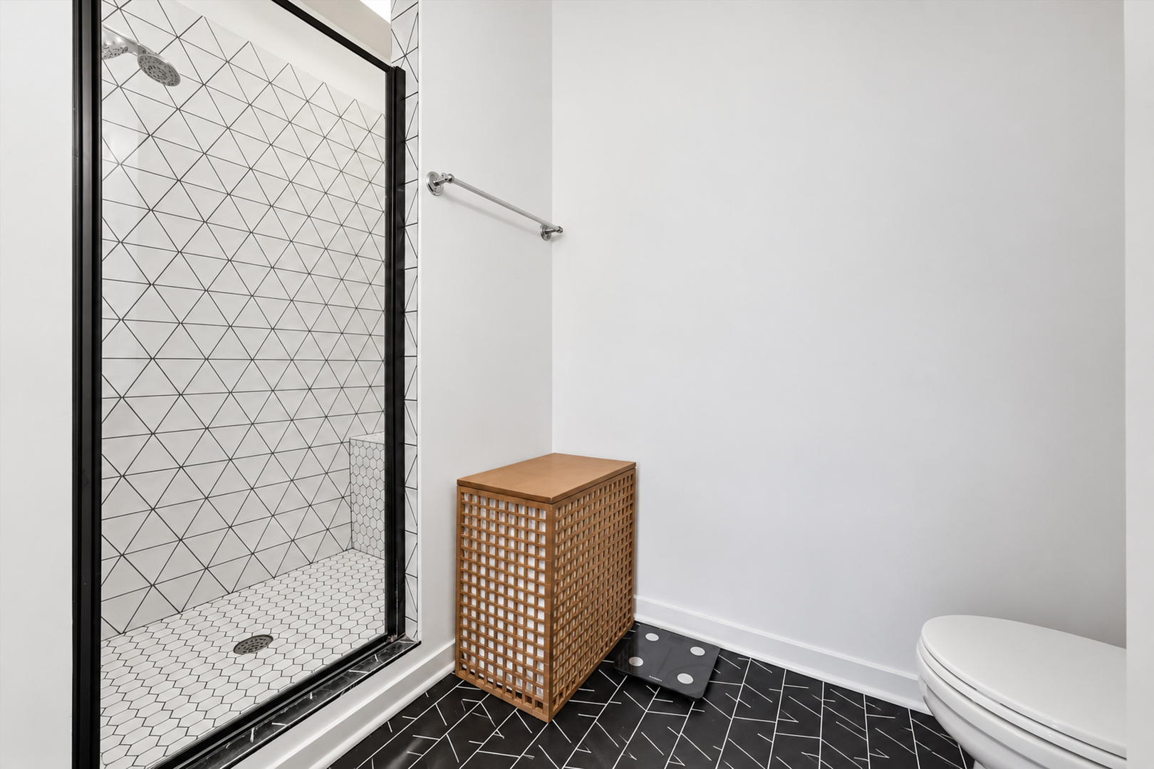 3260 N Clark Street 304 Property Photo 18