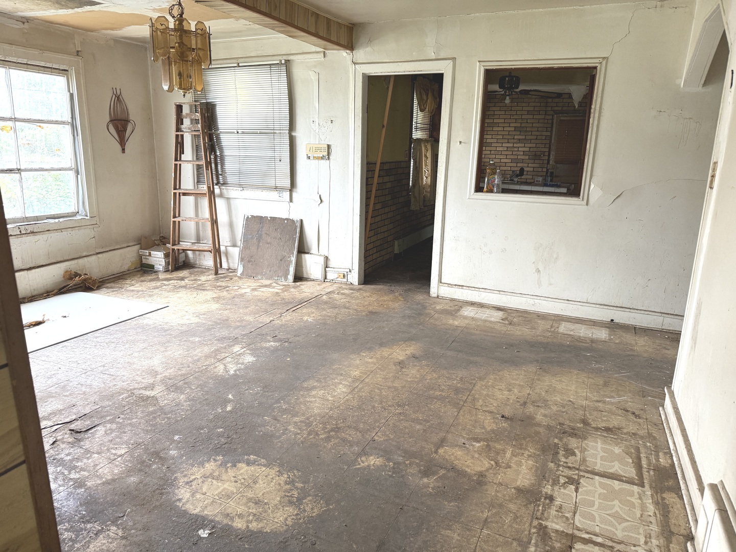 14630 Cooper Avenue Property Photo 2