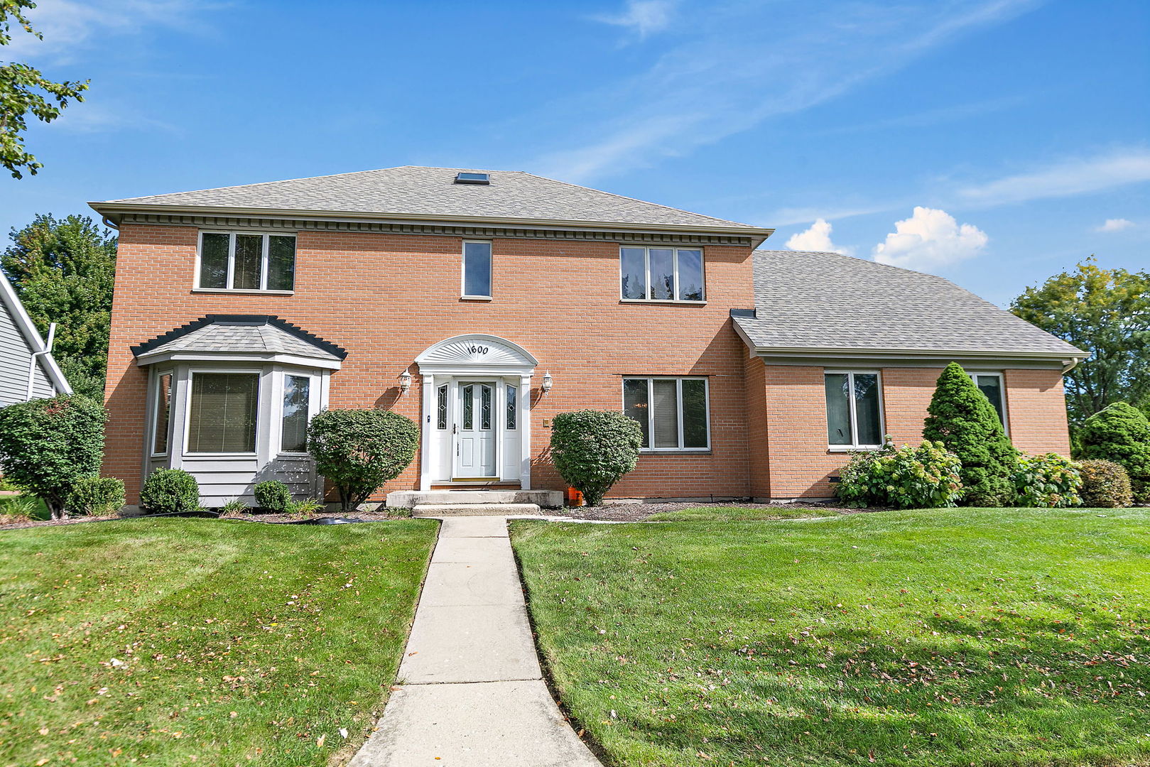 1600 Brentford Drive Property Photo 2