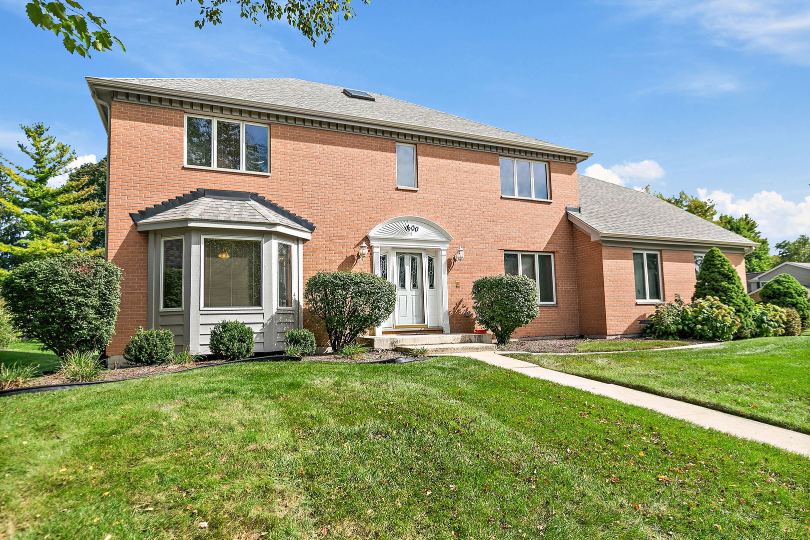 1600 Brentford Drive Property Photo 3