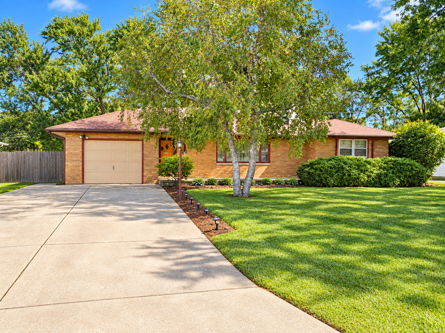 1004 Magnolia Drive Property Photo 1