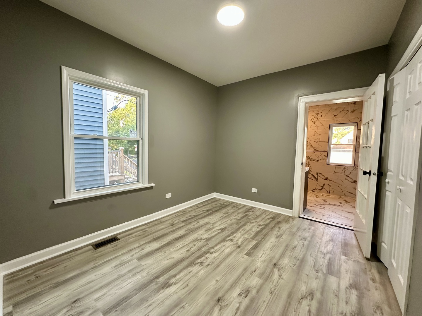 139 S 12th Avenue Property Photo 13