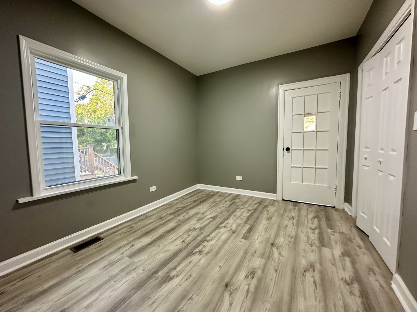 139 S 12th Avenue Property Photo 14