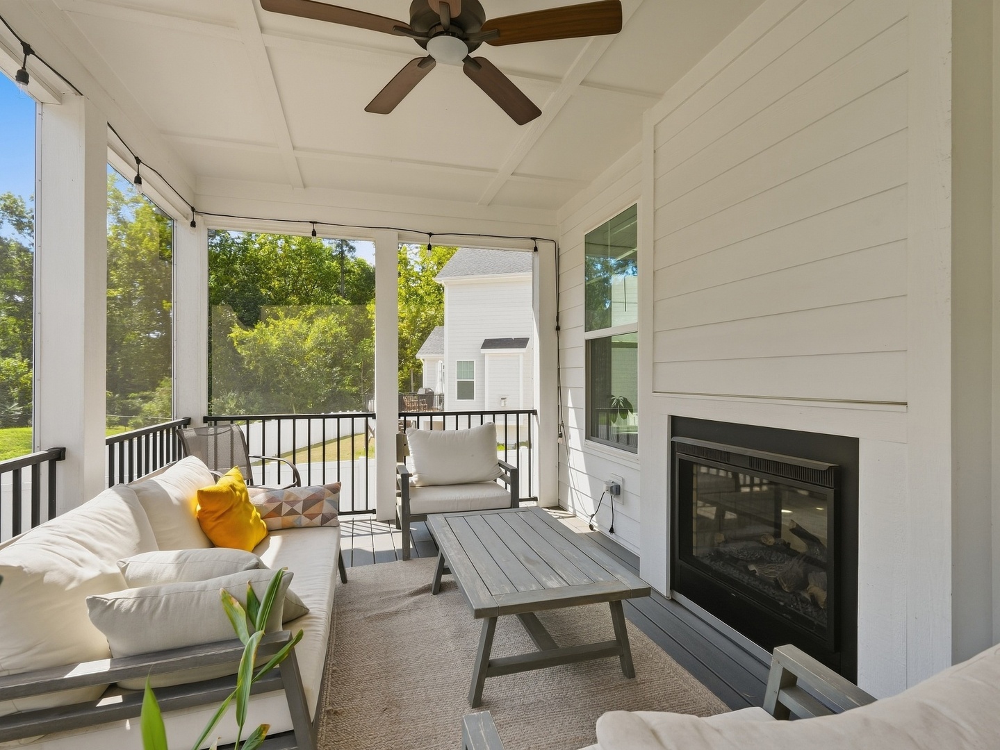 151 Dunloe Loop Property Photo 5