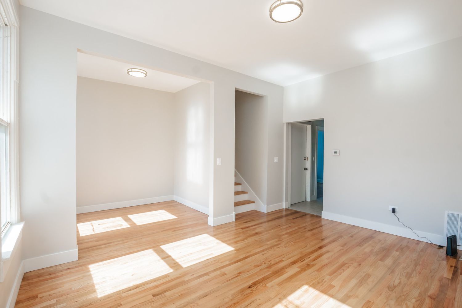 2112 W Roscoe Street 2r Property Photo 5