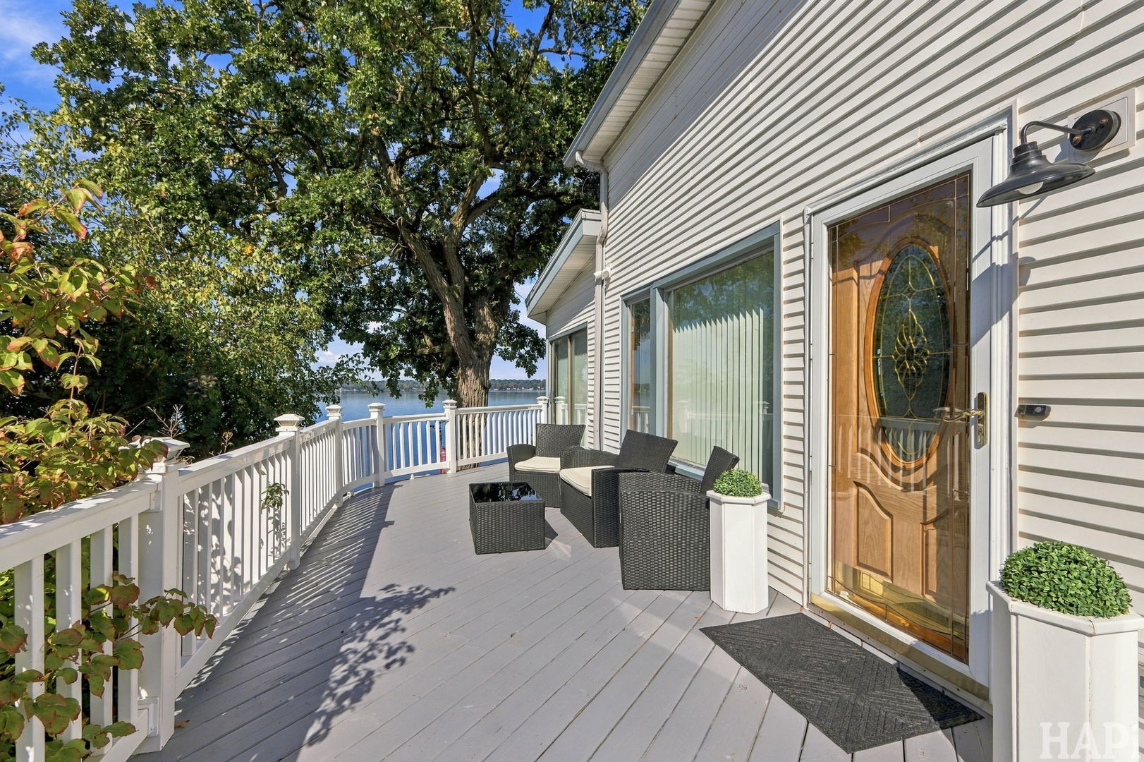 100 Lake Lane Property Photo 11
