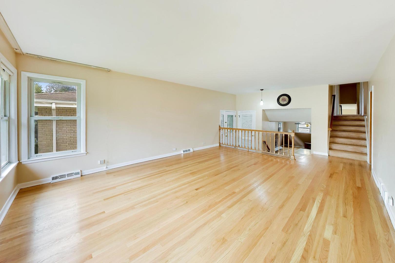 8022 Keeler Avenue Property Photo 6