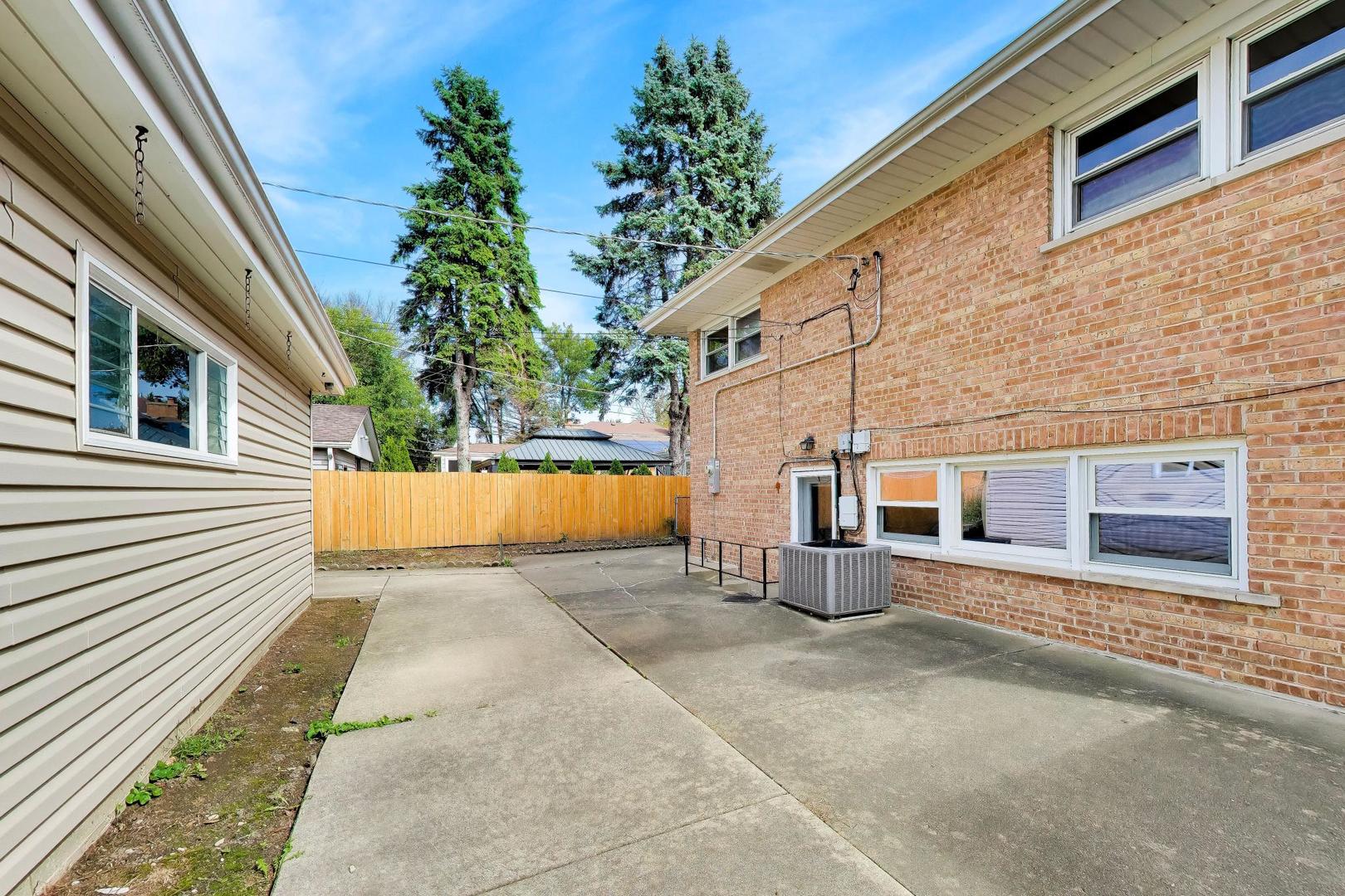 8022 Keeler Avenue Property Photo 43