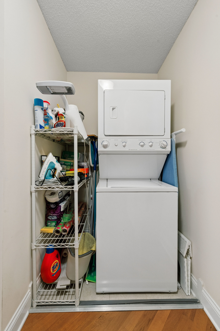 2 E Erie Street 3310 Property Photo 20