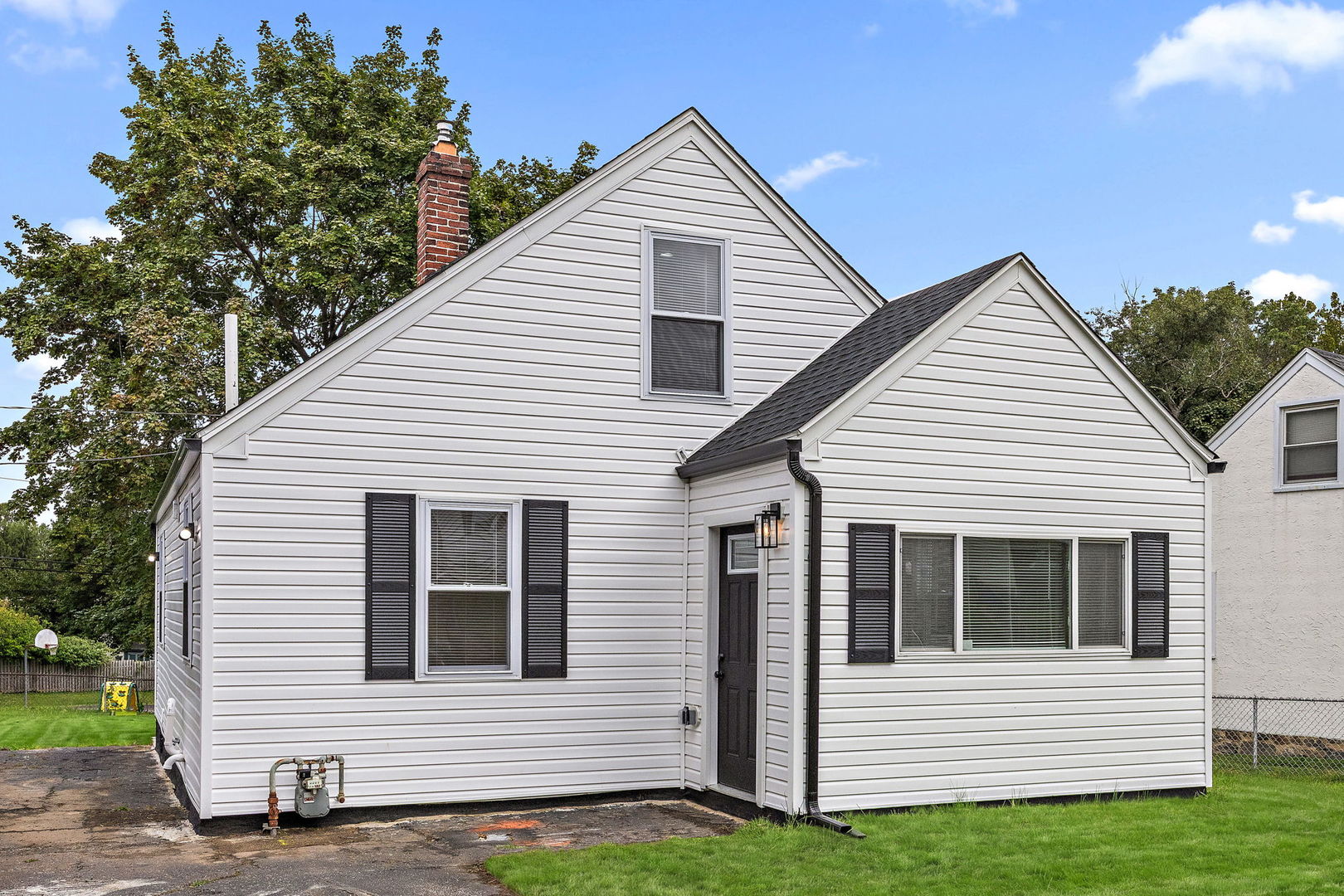 53 Seward Lane Property Photo 2