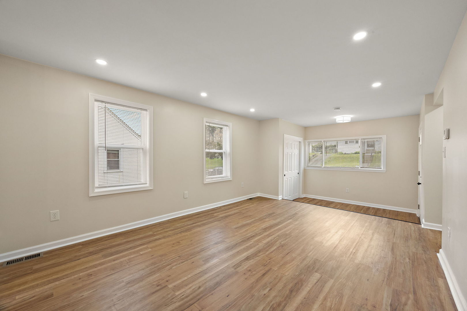 53 Seward Lane Property Photo 5