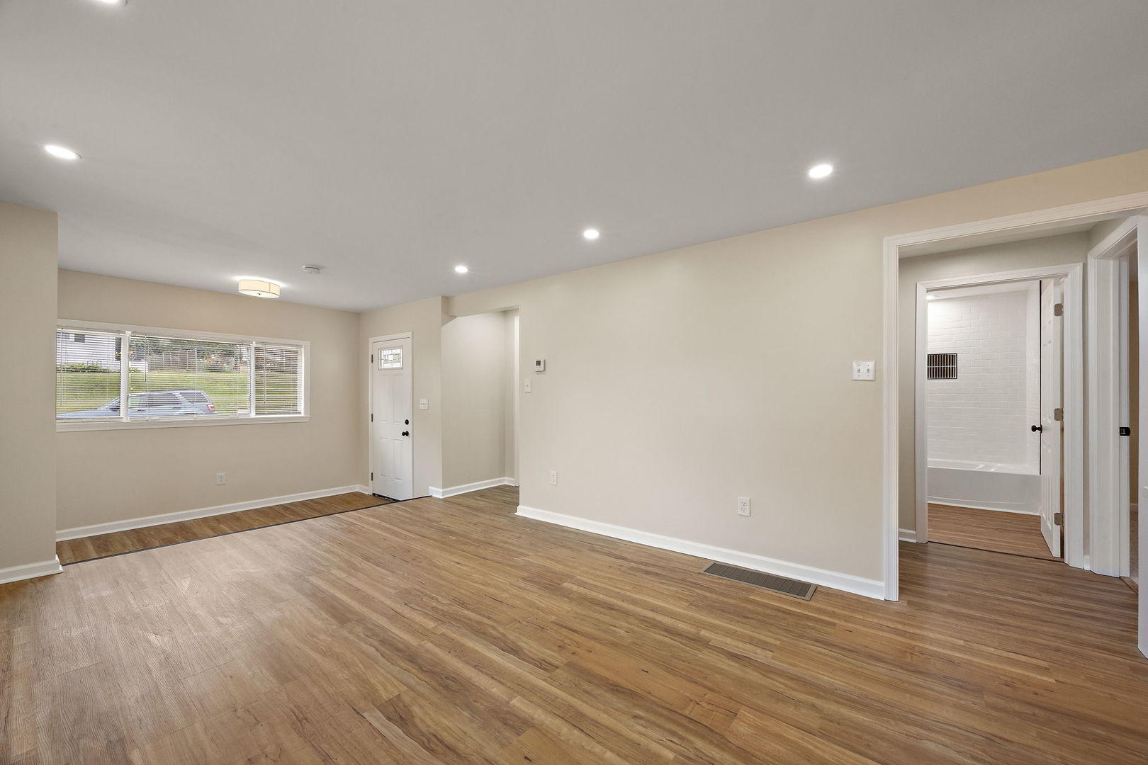 53 Seward Lane Property Photo 6