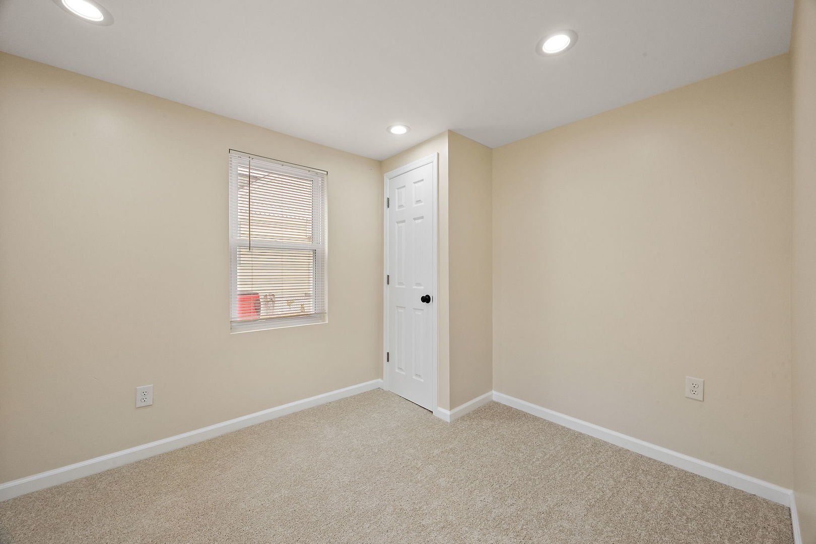 53 Seward Lane Property Photo 15