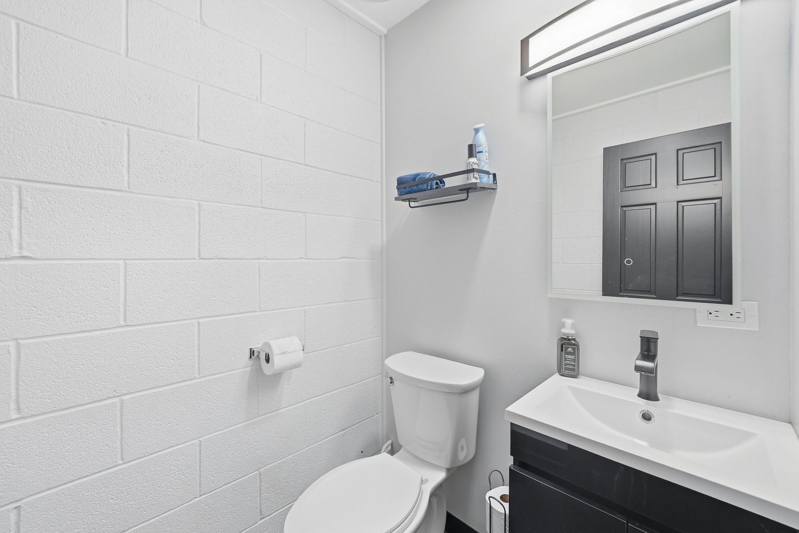 8400 S 77th Avenue Property Photo 9
