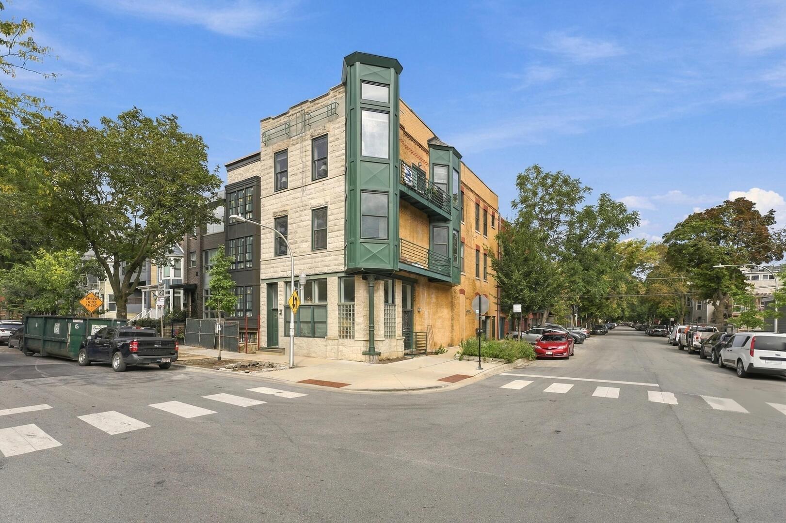 1500 W School Street 2 Property Photo 1