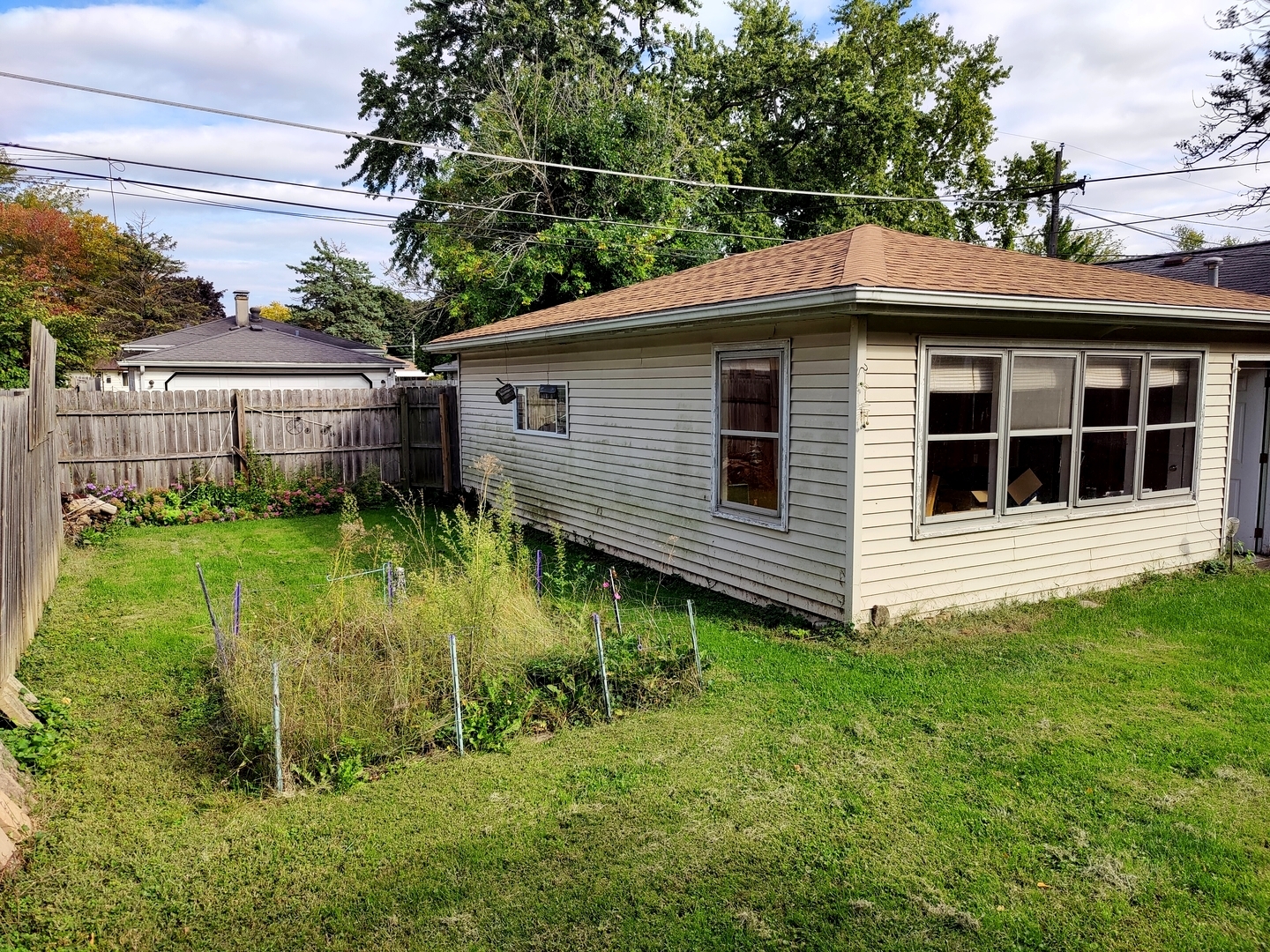 200 Earl Avenue Property Photo 5