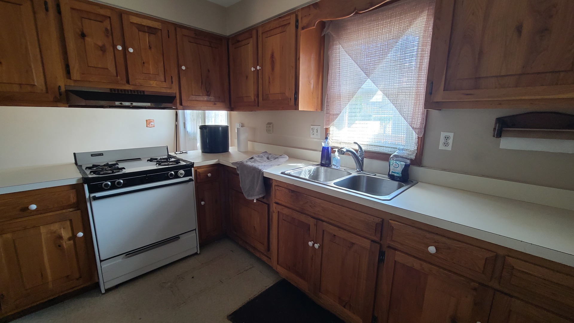 3627 S Damen Avenue Property Photo 3