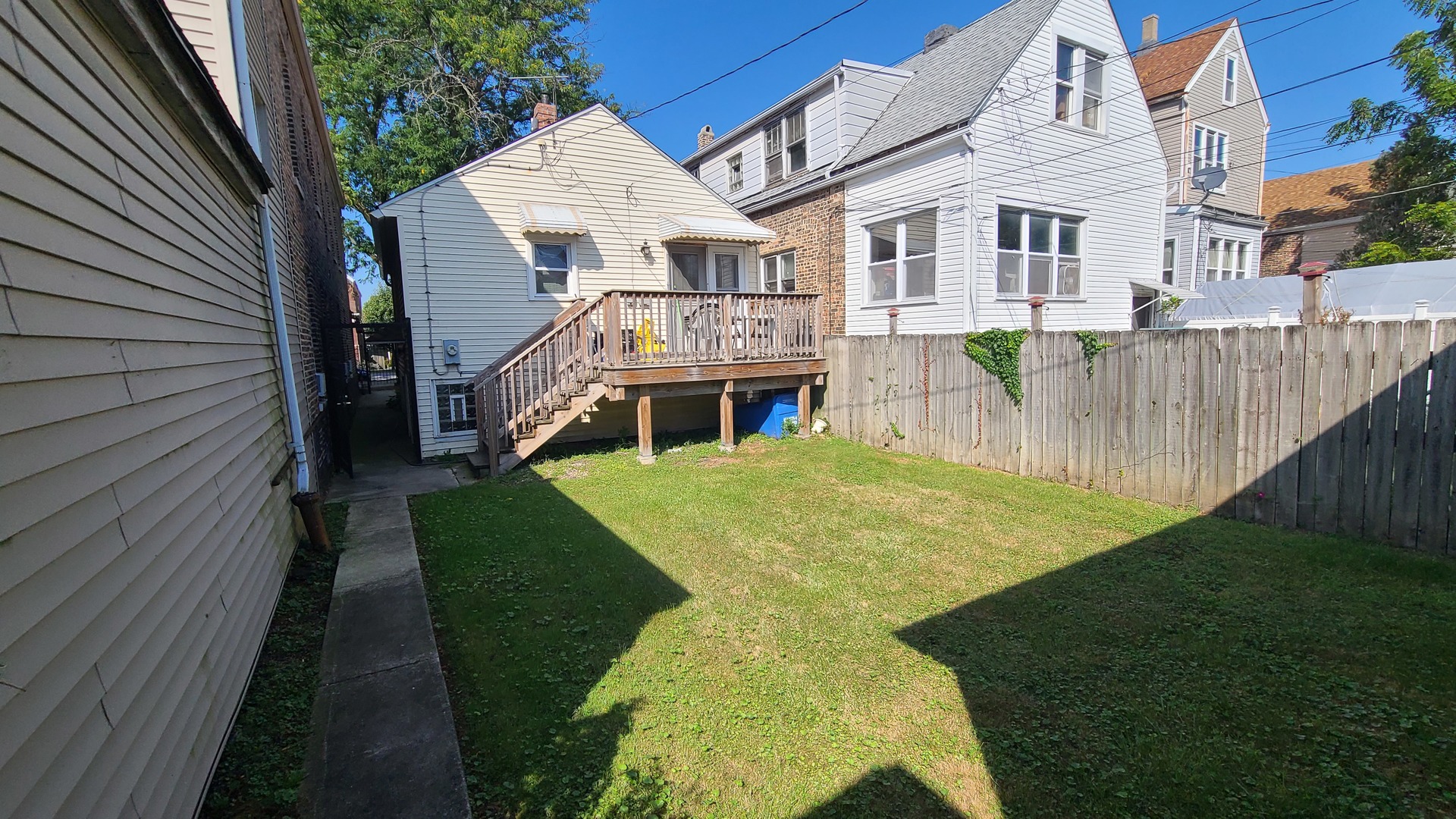 3627 S Damen Avenue Property Photo 9
