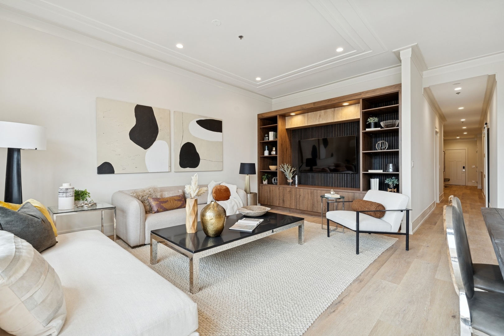 3951 N Wayne Avenue 408 Property Photo 12