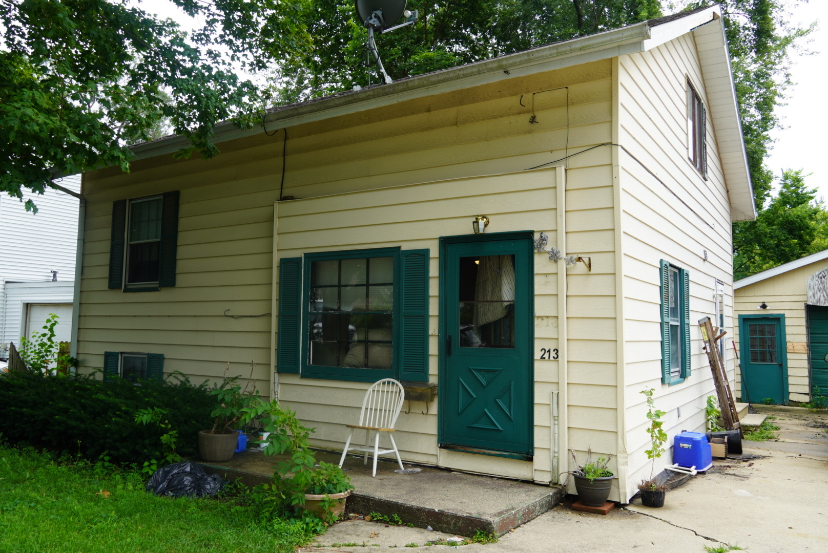 213 Linwood Avenue Property Photo 1