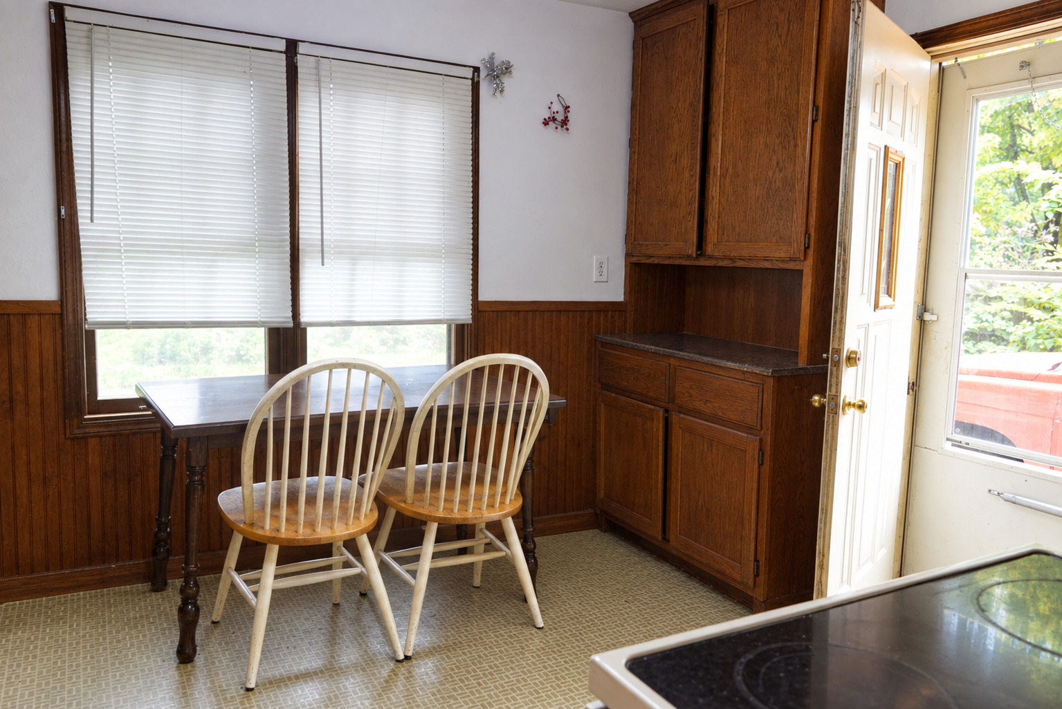 213 Linwood Avenue Property Photo 9