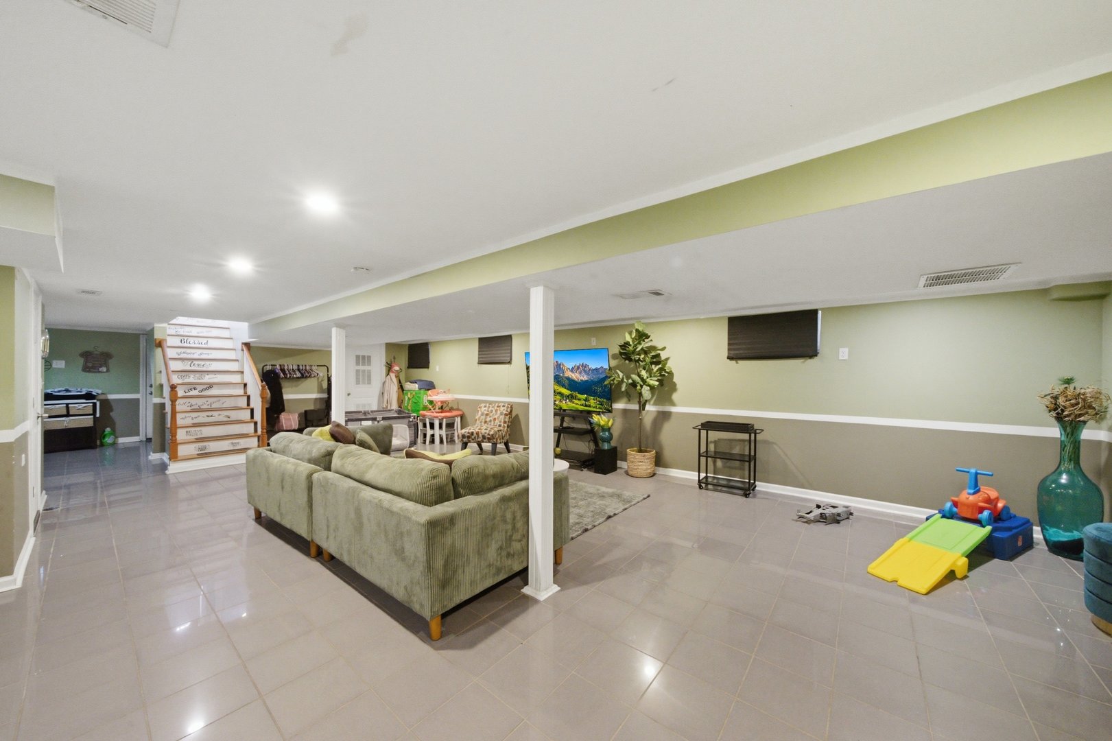 2847 N Moody Avenue Property Photo 15