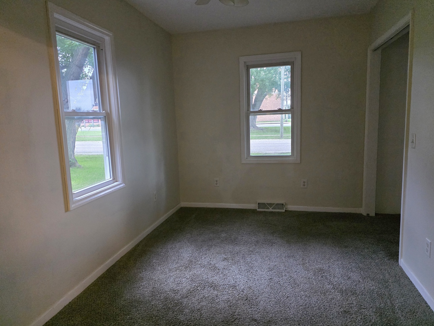 213 S Fremont Street Property Photo 9