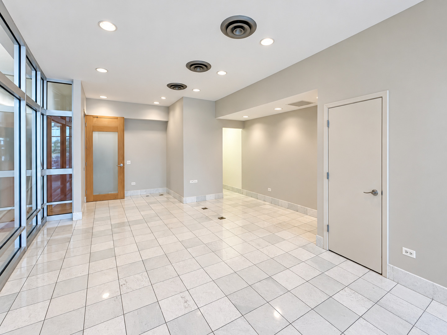 1311 E 57th Street Property Photo 15
