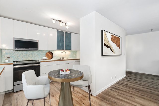 4250 N Marine Drive 2130 Property Photo 4