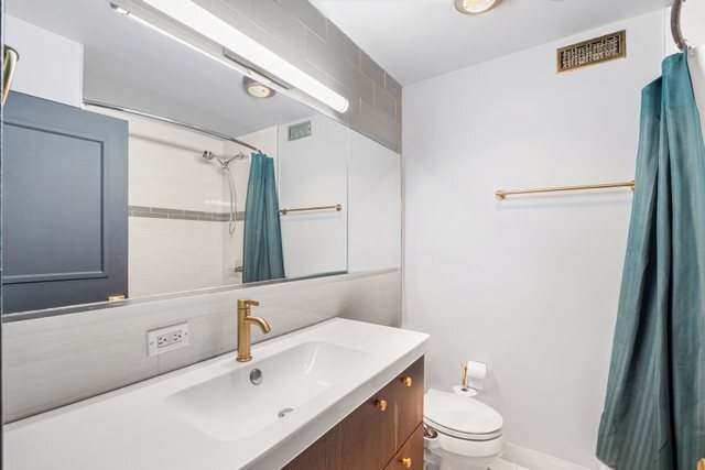 4250 N Marine Drive 2130 Property Photo 10